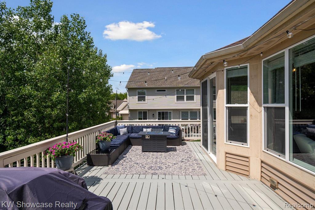 540 NAPA VALLEY Drive, Milford, MI 48381 — Photo 30