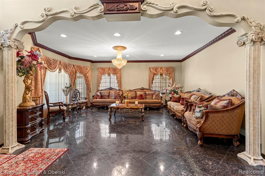 6318 Whitefield Street, Dearborn Heights, MI 48127 — Photo 5