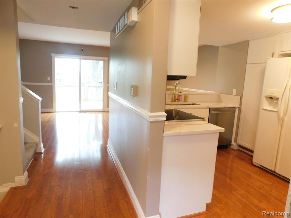 5606 DRAKE HOLLOW Drive W, West Bloomfield, MI — Photo 6