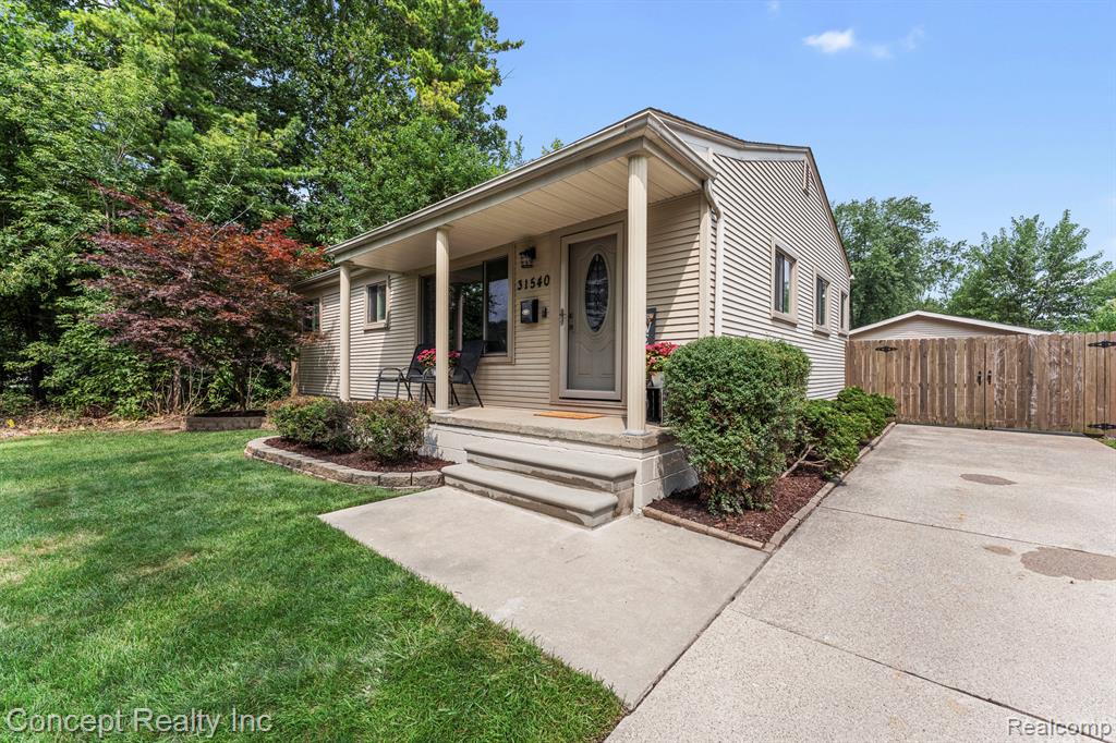 31540 Hennepin Street, Garden City, MI