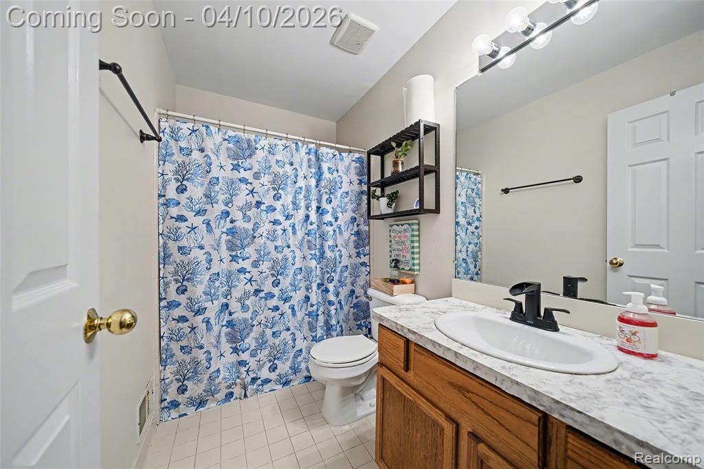 3005 Talon Circle, Lake Orion, MI — Photo 18