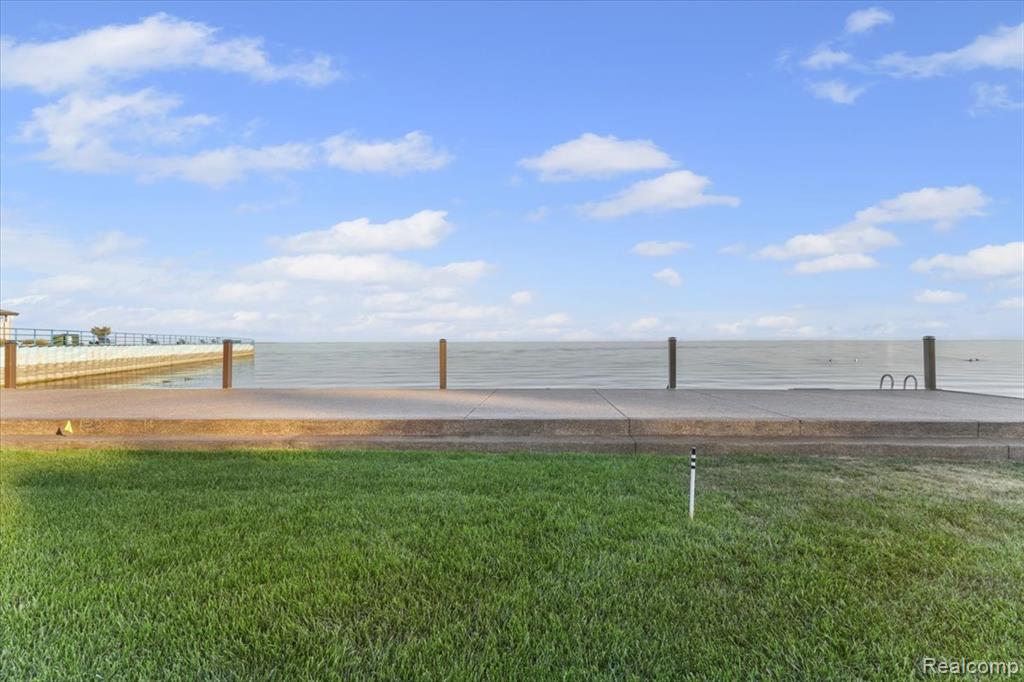 203 Lac Sainte Claire Drive, Saint Clair Shores, MI, 48082