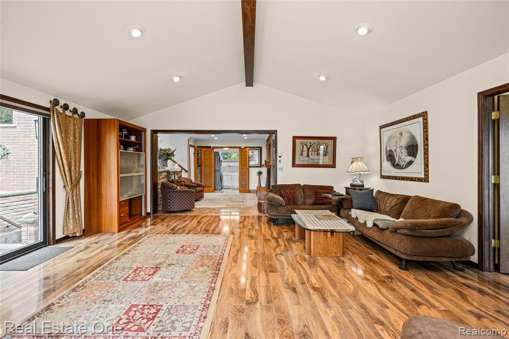 26336 Pillsbury Street, Farmington, MI 48334 — Photo 47