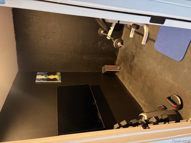 5541 W Walnut Circle W Circle, West Bloomfield, MI, 00000