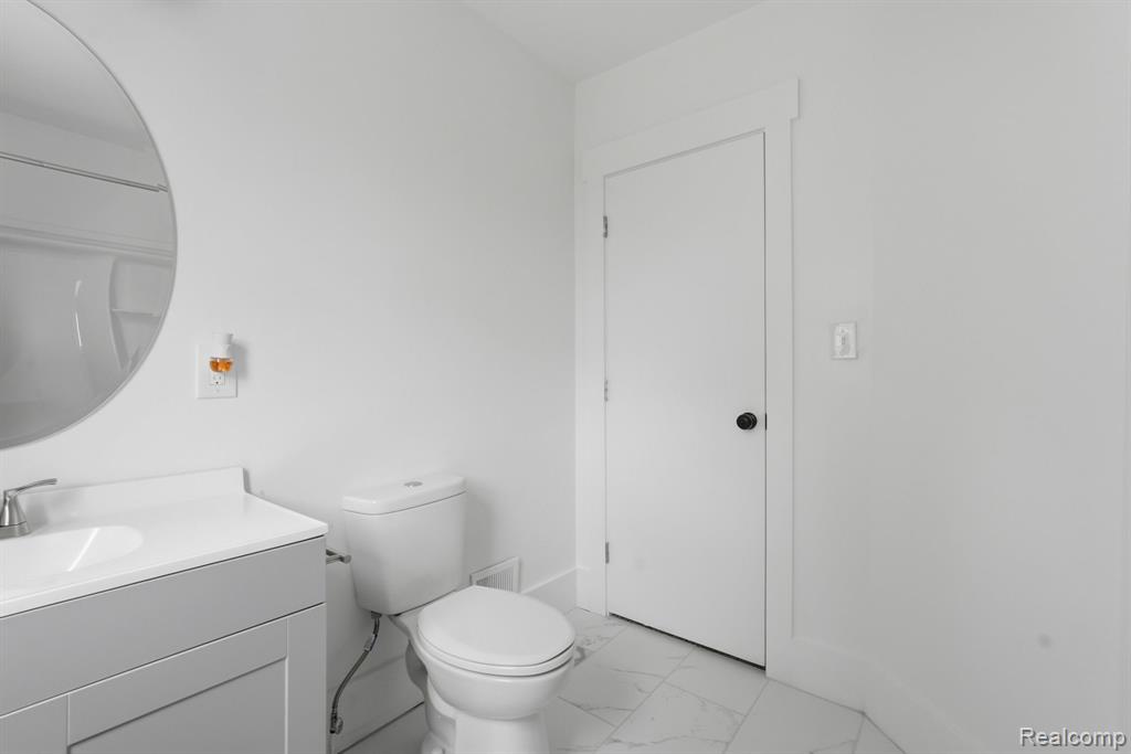 255 Poplar Street, Wyandotte, MI 48192 — Photo 23