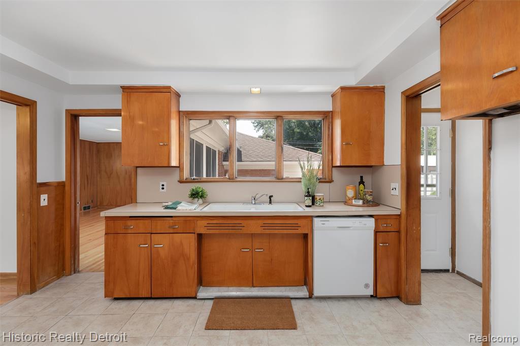 5919 Oakman Boulevard, Detroit, MI 48204 — Photo 15