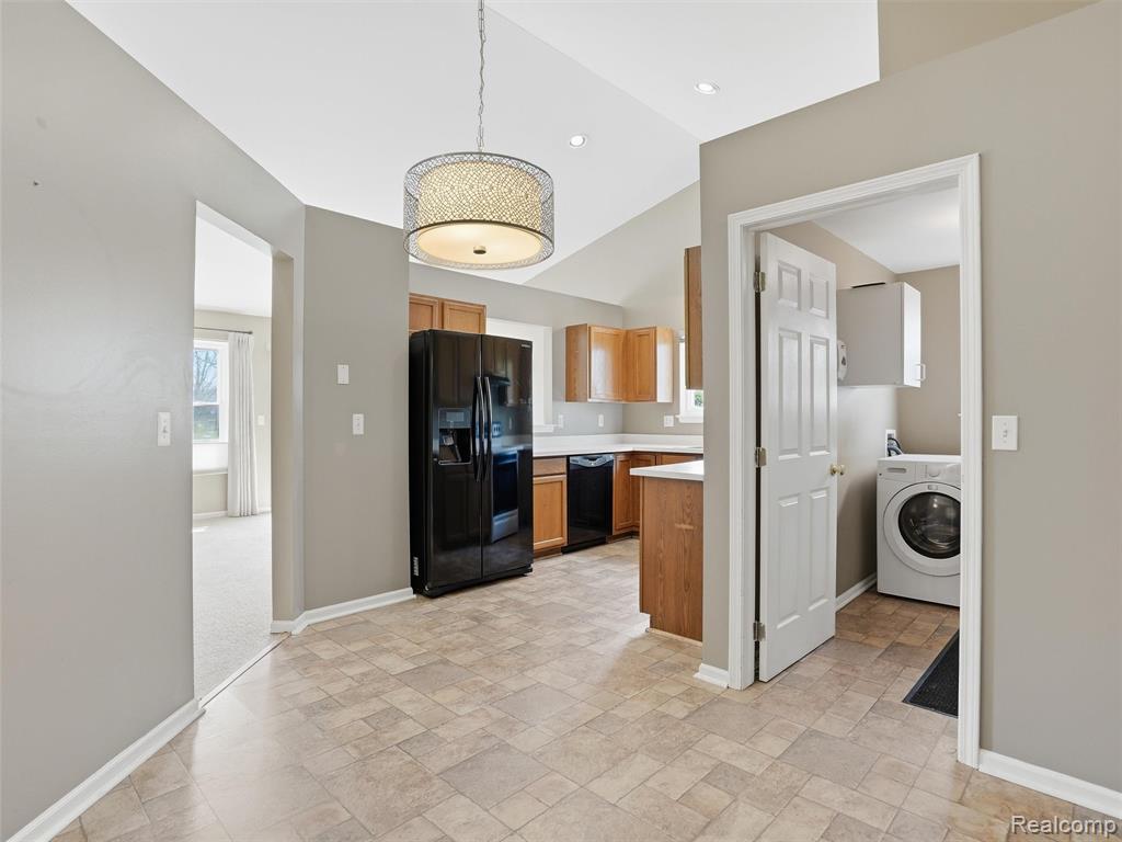 5837 Northridge Circle, Waterford, MI 48327 — Photo 16