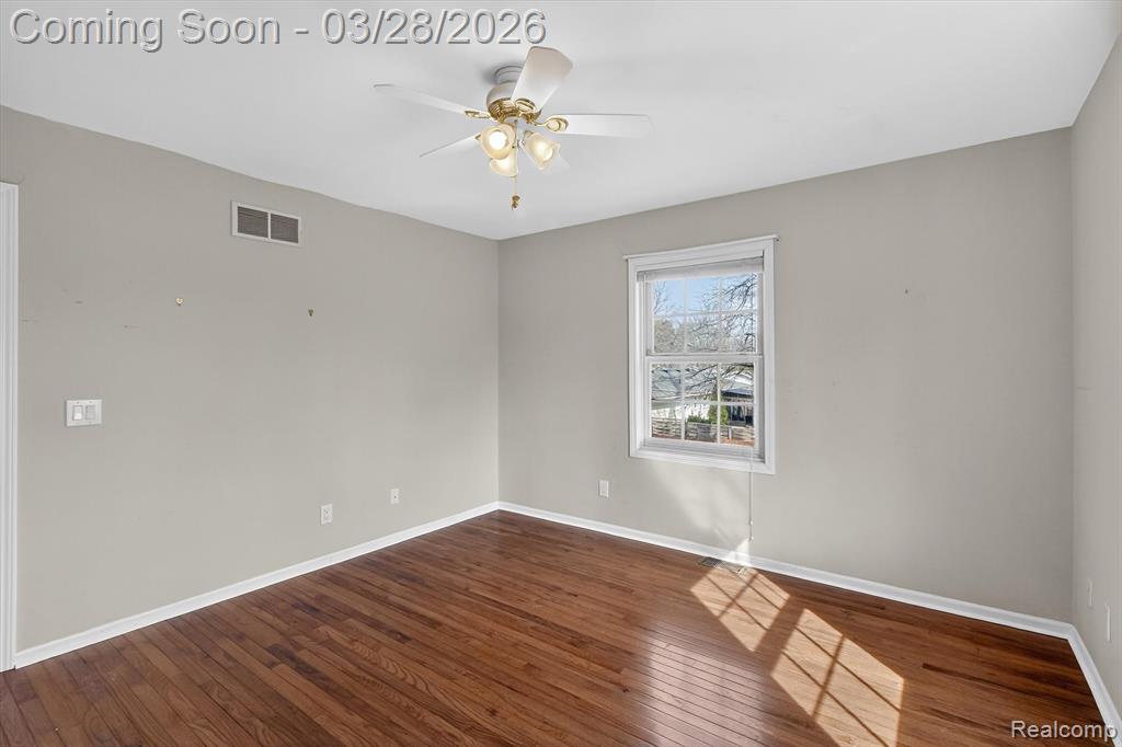 150 Bradley Street, Commerce Twp, MI 48382 — Photo 27
