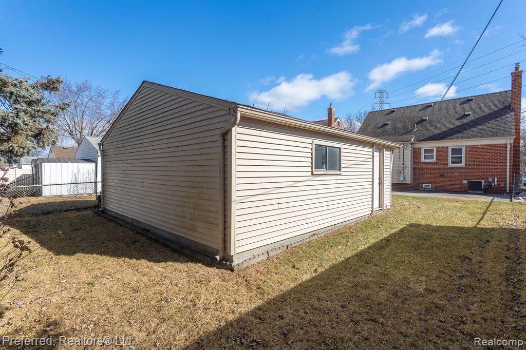 9980 HUBERT Avenue, Allen Park, MI 48101 — Photo 25
