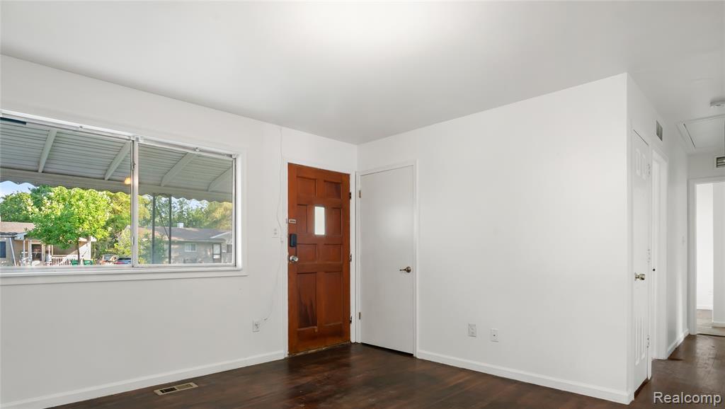 1369 Candlewood Lane, Ypsilanti, MI 48198 — Photo 3
