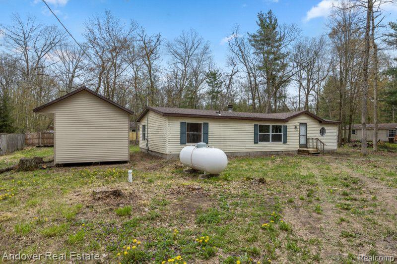 8958 CHIPPEWA Trail, Howard City, MI 49329 — Photo 19