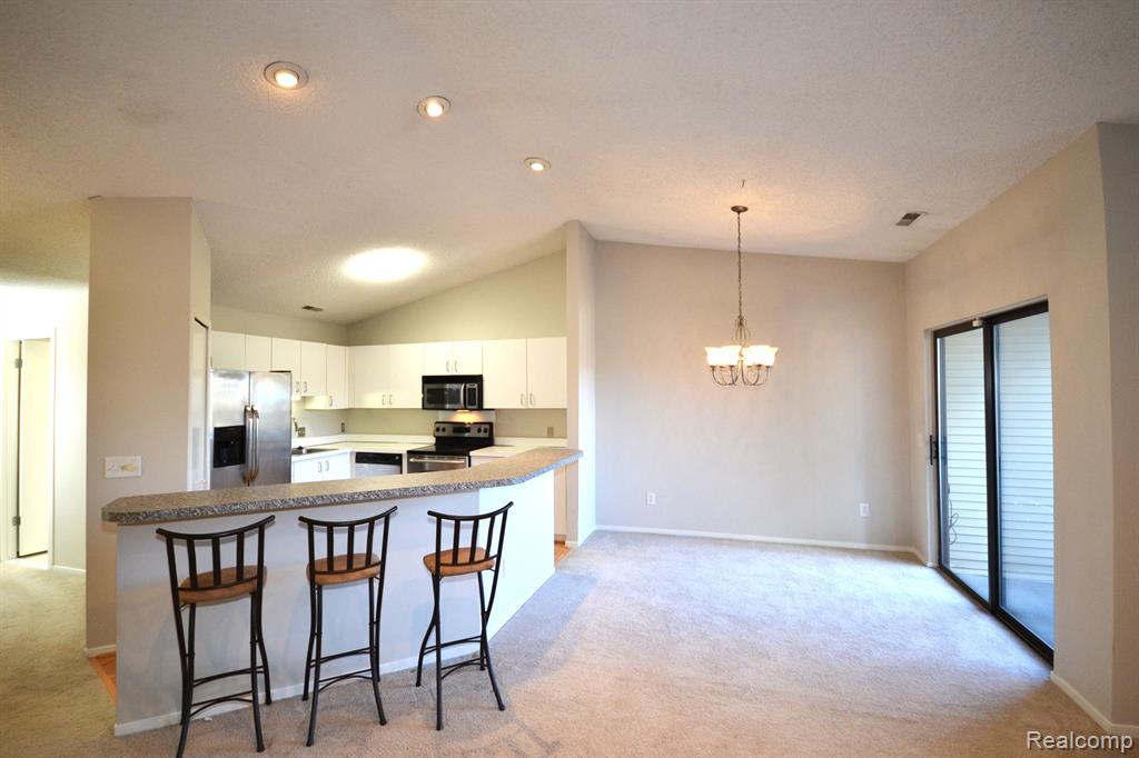 6620 Ridgefield Circle, West Bloomfield, MI — Photo 4