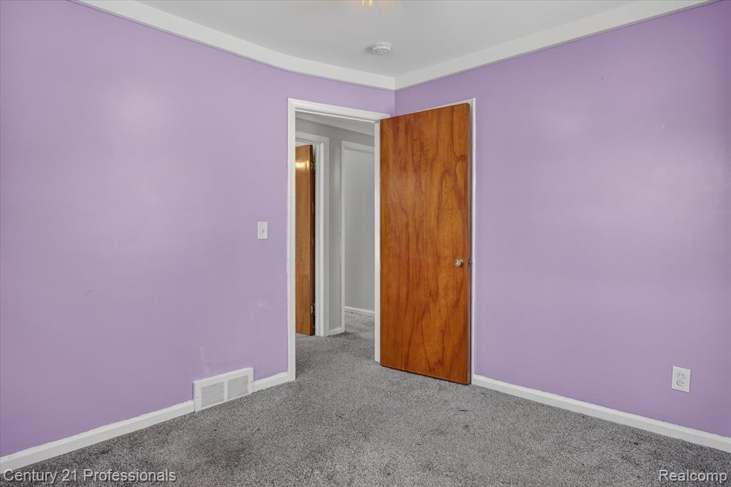 16786 Sprenger Avenue, Eastpointe, MI, 48021