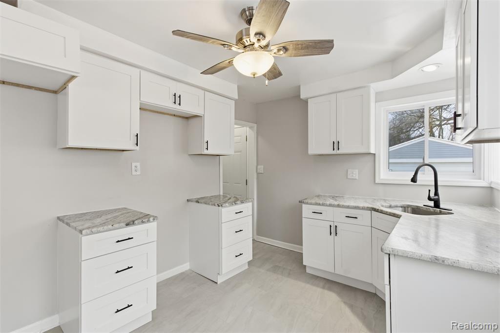 16557 Lenore, Detroit, MI 48219 — Photo 8