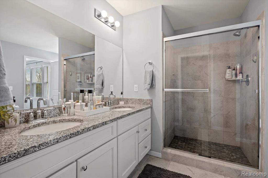 4250 KENT Road, Royal Oak, MI 48073 — Photo 26