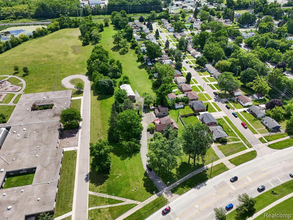 1684 Baldwin Avenue, Pontiac, MI 48340 — Photo 21