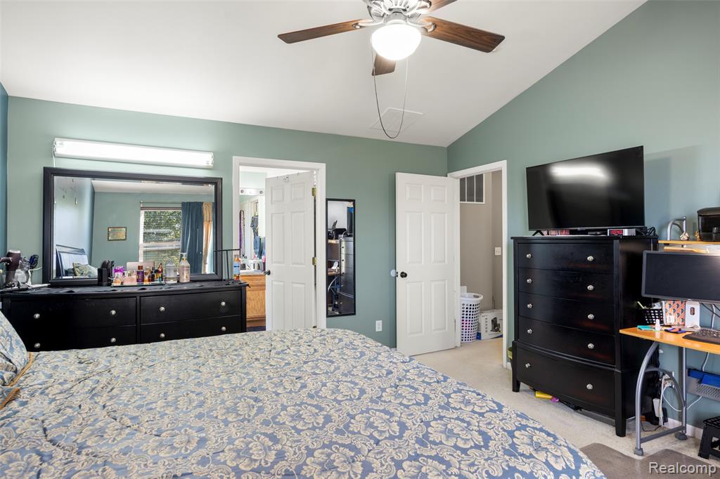 9778 Ravenshire Drive, Ypsilanti, MI 48198 — Photo 29