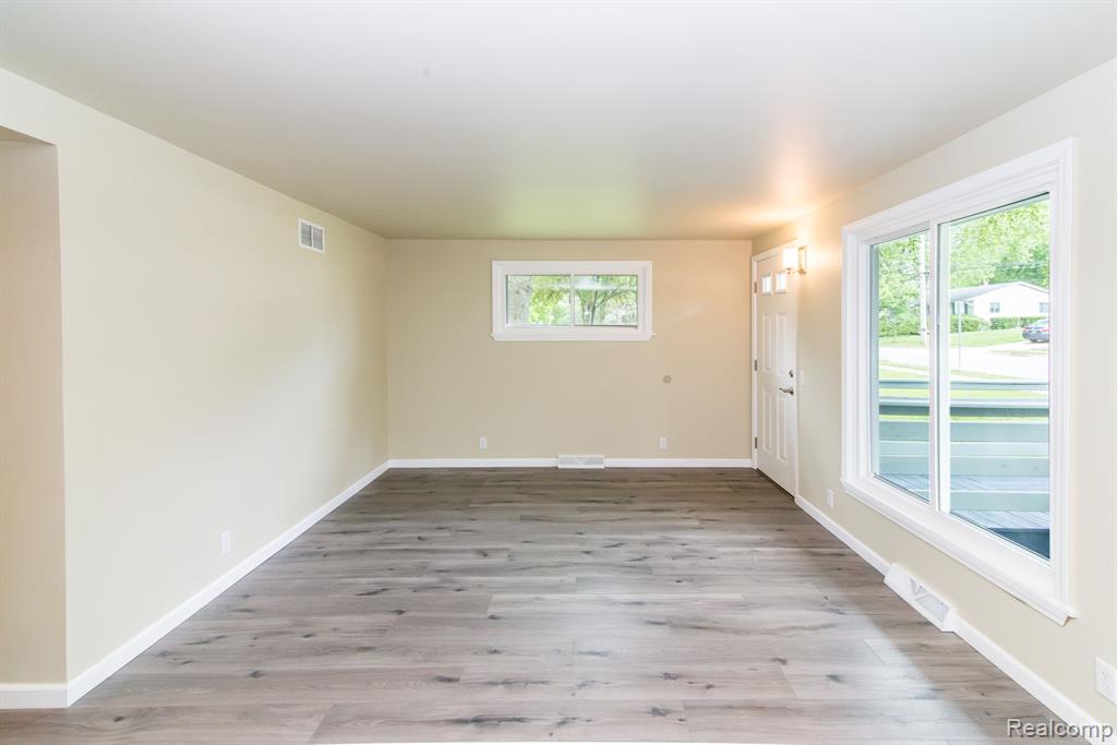 3175 LORRAINE Street, Ann Arbor, MI 48108 — Photo 14