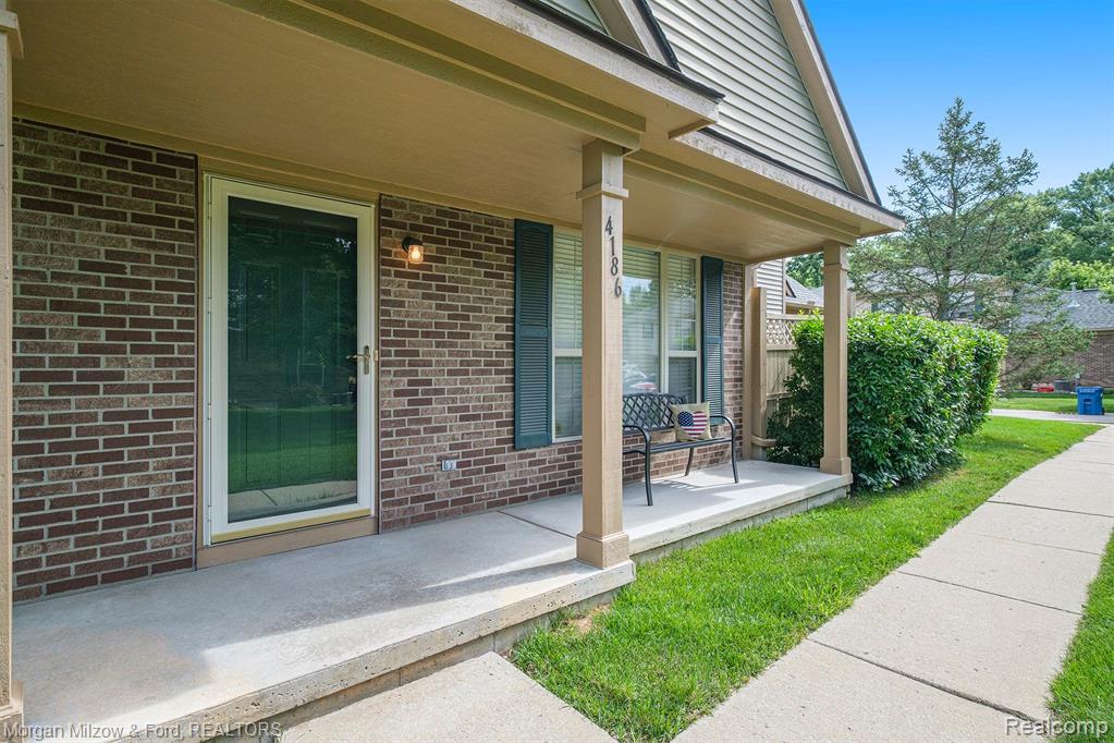 4186 Stonebridge Drive, Holly, MI 48442 — Photo 4