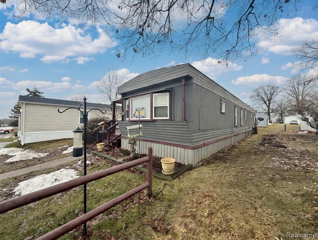 277 Glengarry Ct. W, Highland, MI — Photo 27