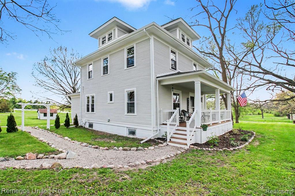 525 W Buno Road, Milford, MI 48381 — Photo 3