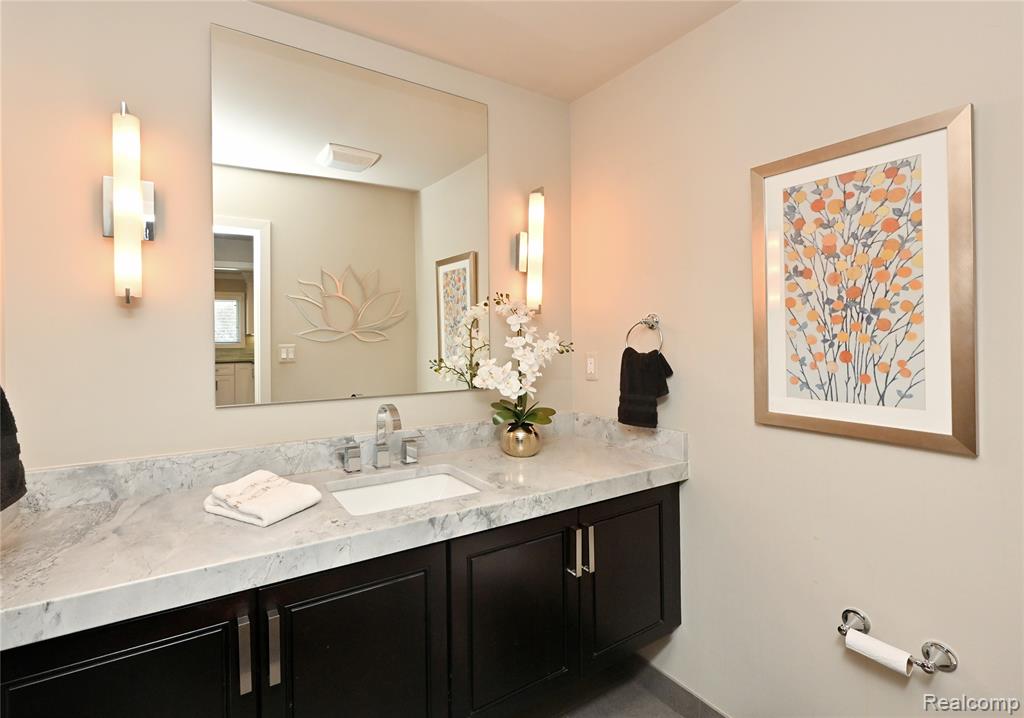 862 S Glenhurst Drive, Birmingham, MI 48009 — Photo 18