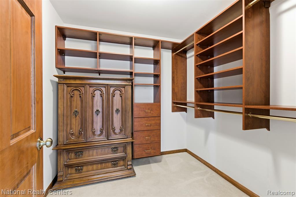 4710 Cove Road, West Bloomfield, MI 48323 — Photo 35