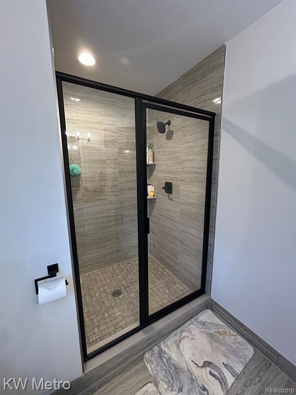 2323 E MAPLE Road, Troy, MI 48083 — Photo 11