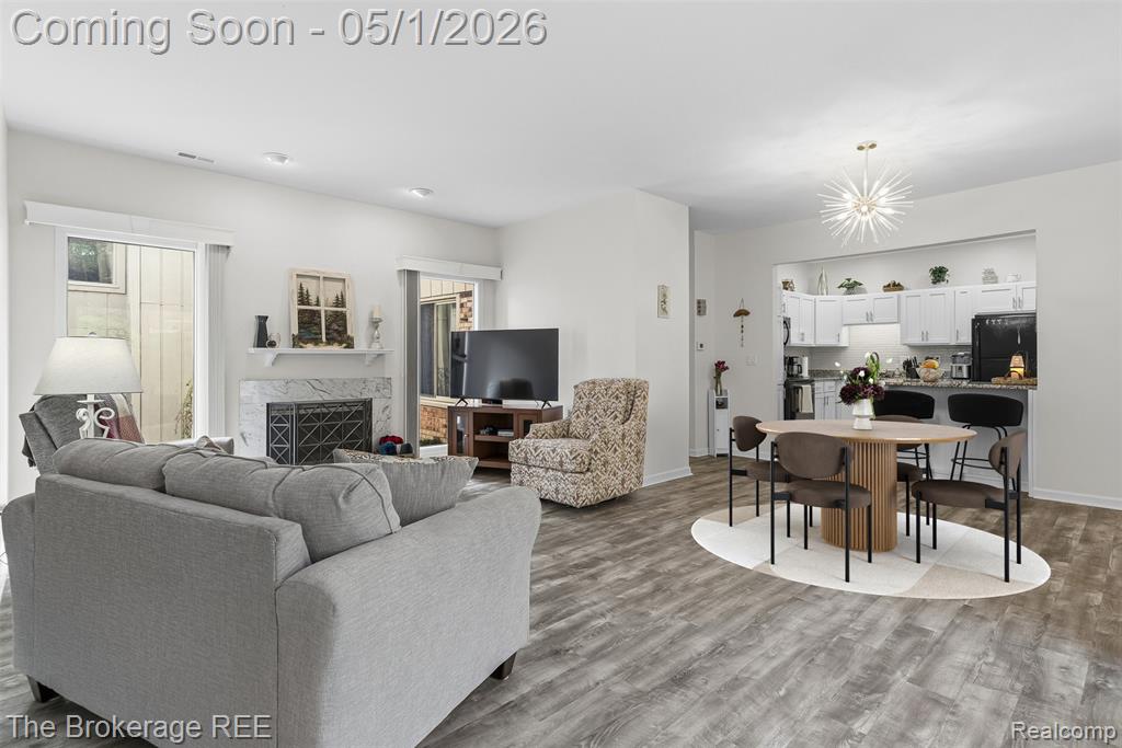 29374 Laurel Drive, Farmington Hills, MI 48331 — Photo 6