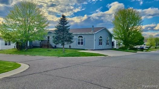 11105 Wood Run Circle, South Lyon, MI 48178 — Photo 2