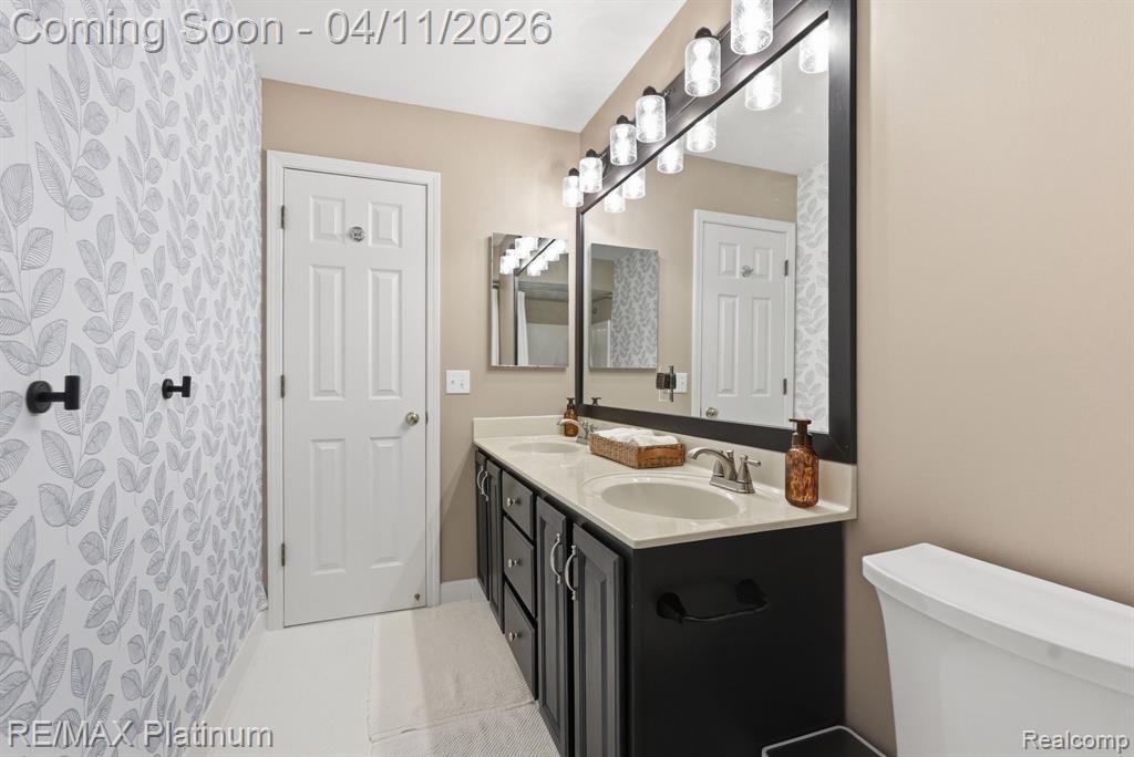 8757 Pebble Creek Drive, Pinckney, MI 48169 — Photo 32
