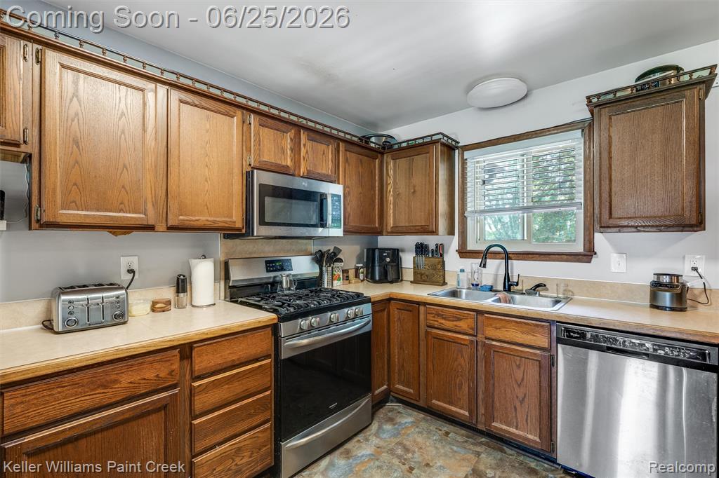 6459 E Potter Road, Davison, MI 48423 — Photo 7