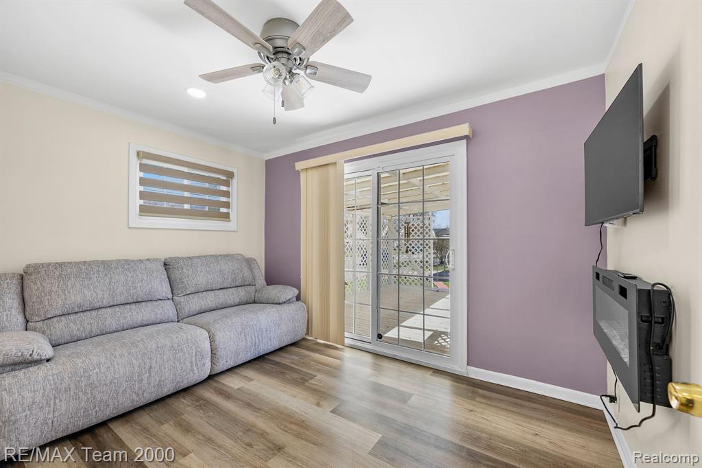 6470 Norborne Avenue, Dearborn Heights, MI 48127 — Photo 11