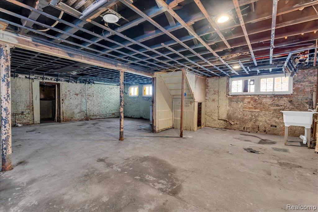 1419 Atkinson Street, Detroit, MI 48206 — Photo 37