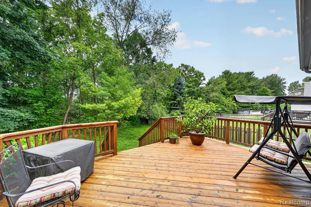 827 Westbrooke Drive, South Lyon, MI 48178 — Photo 38