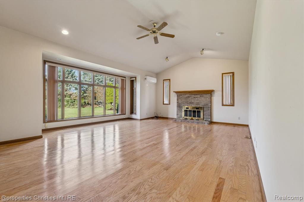 48818 Pebble Lane, Novi, MI — Photo 9