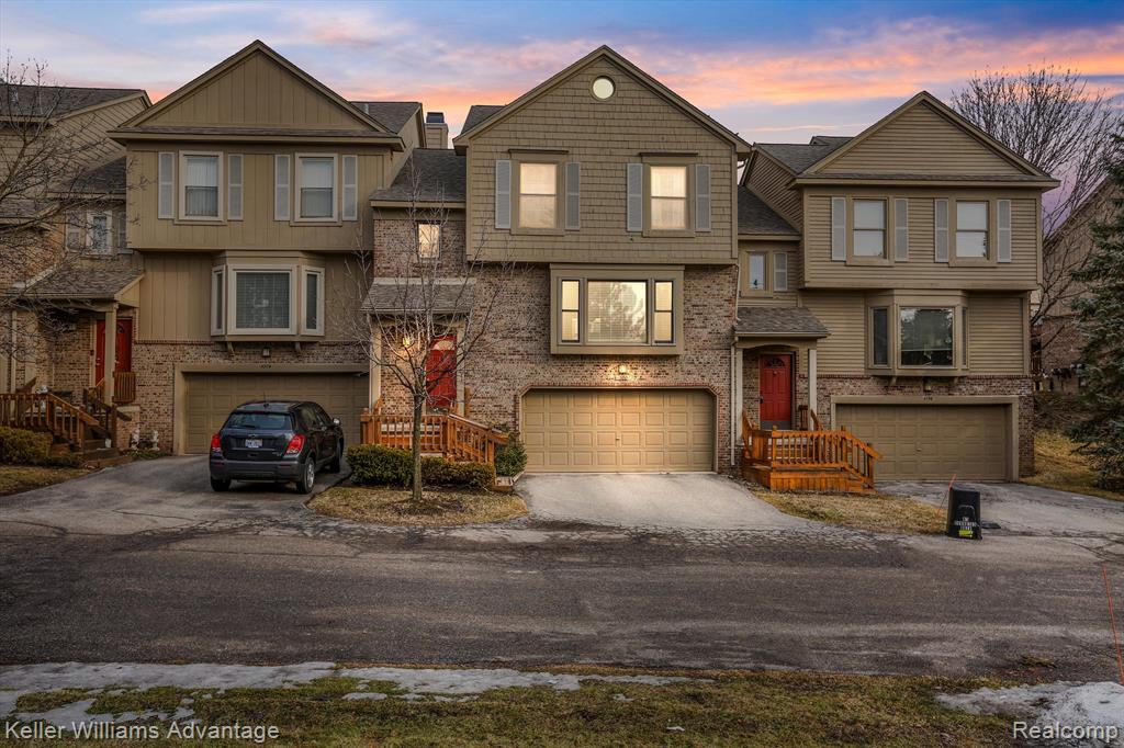 4200 Colorado Lane, West Bloomfield, MI — front exterior