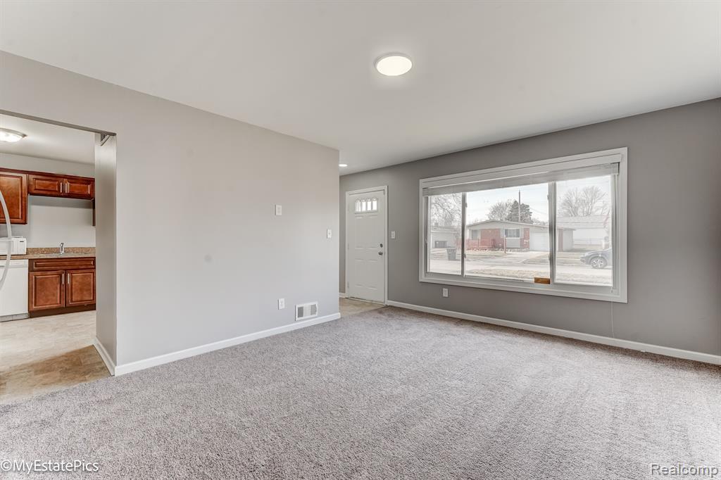 547 S Hawthorne Street, Westland, MI 48186 — Photo 37
