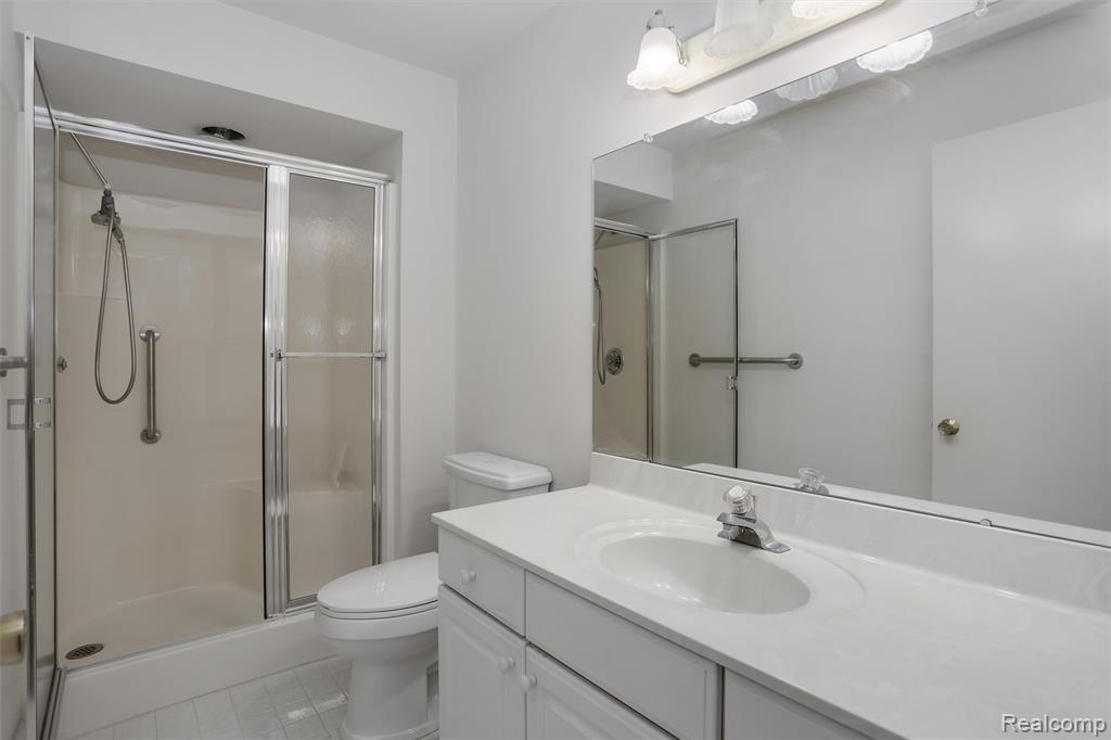 9735 Hawthorne Glen Drive, Grosse Ile, MI 48138 — Photo 16