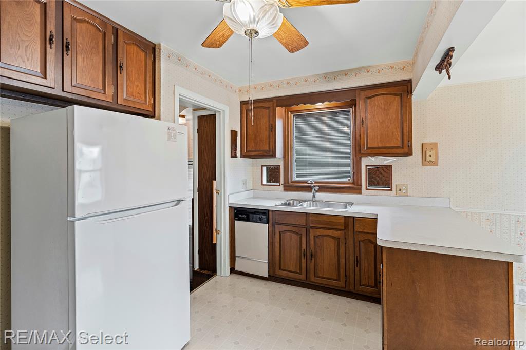 1406 Moran Avenue, Lincoln Park, MI 48146 — Photo 12