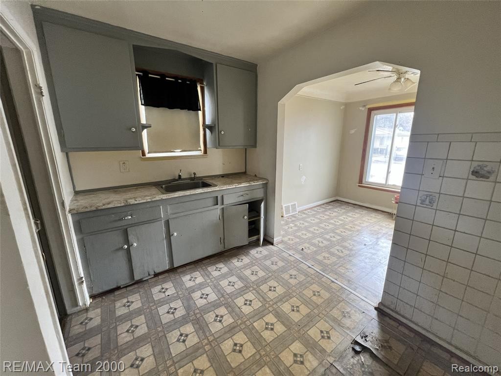 6760 Evergreen Avenue, Detroit, MI 48228 — Photo 7