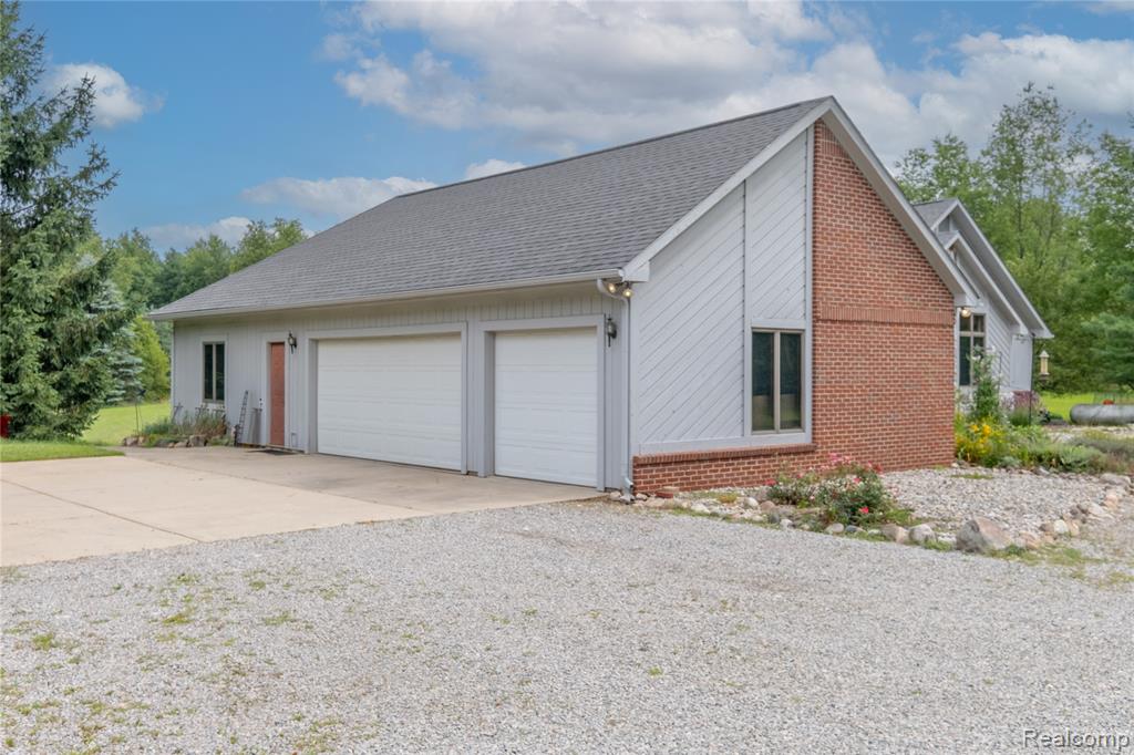 4536 Stoney Acres Lane, Highland, MI — Photo 3