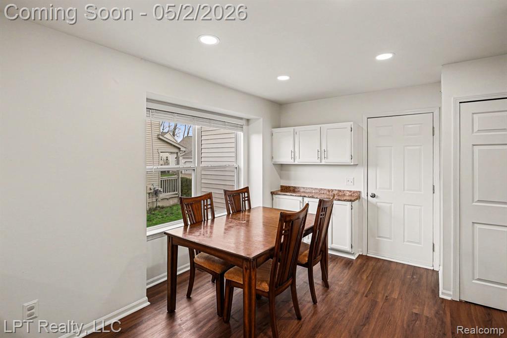 406 Mill Pond Drive, Fenton, MI 48430 — Photo 7