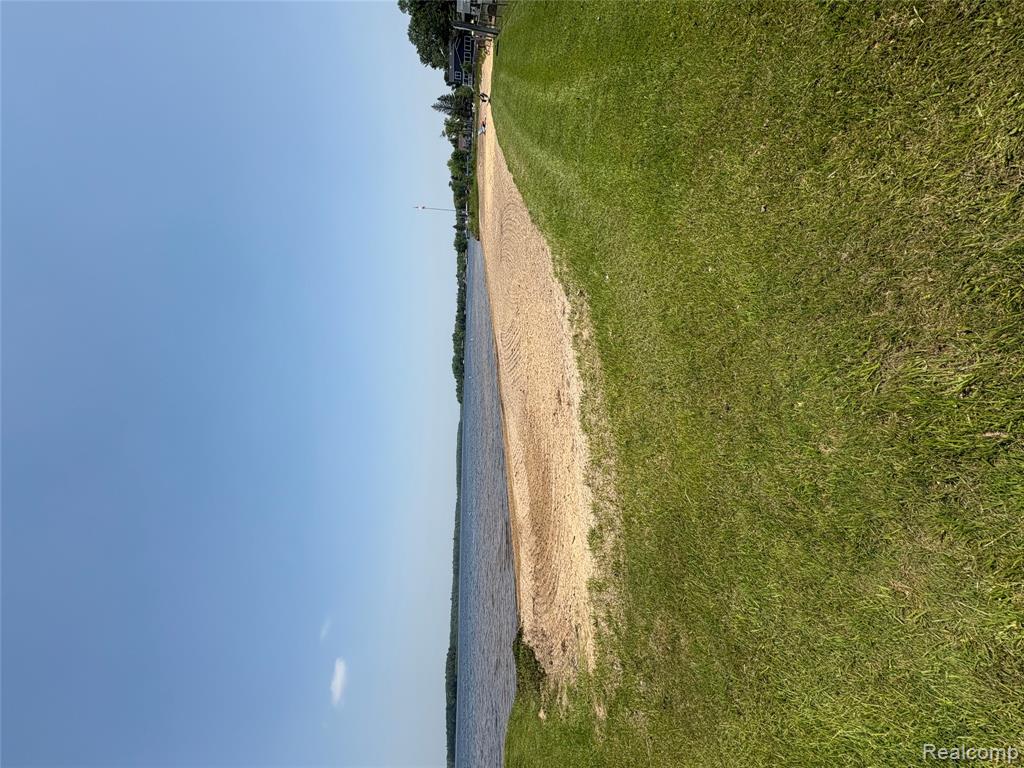 8105 Artesia Beach, St. Helen, MI 48656 — Photo 14
