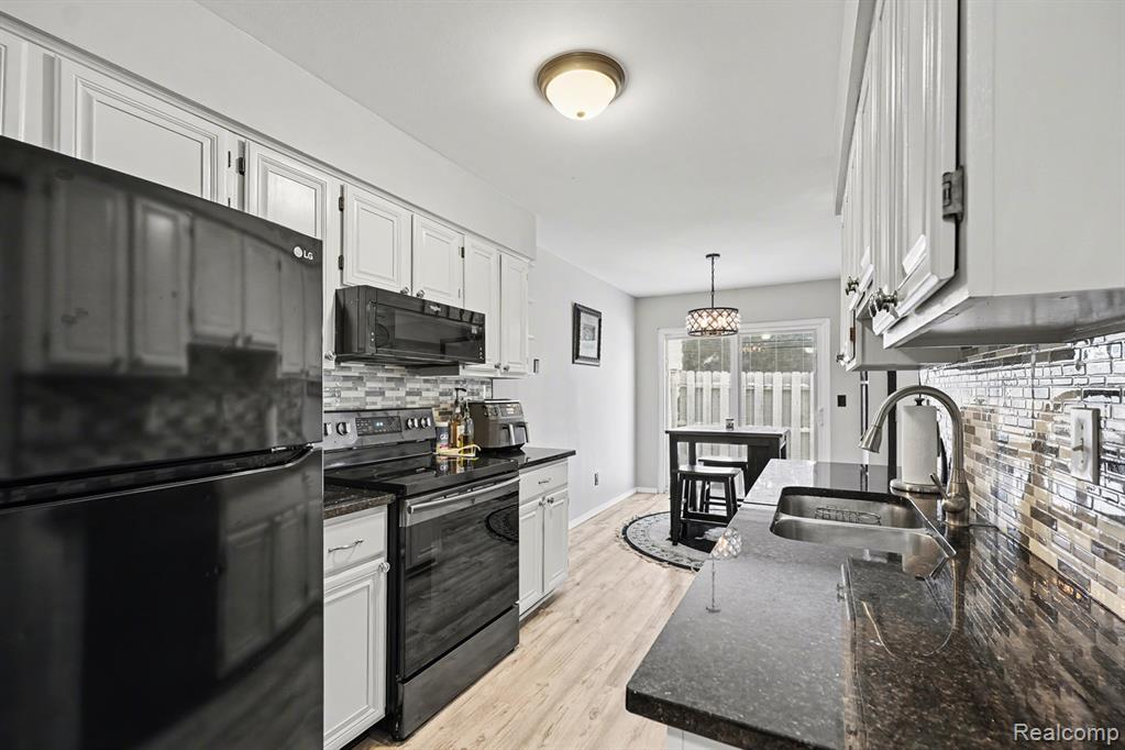 44582 Connecticut Court, Clinton Twp, MI 48038 — Photo 8