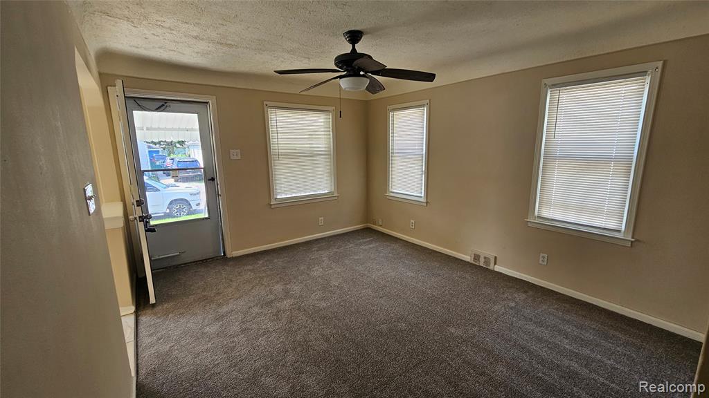 7211 Meadow Avenue, Warren, MI 48091 — Photo 5