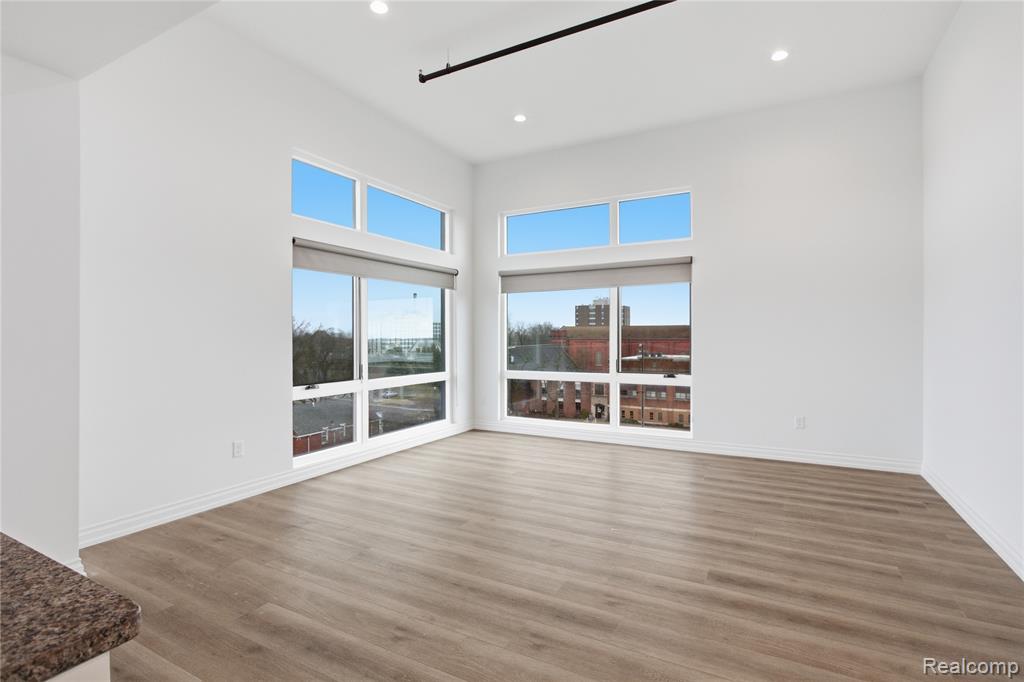 166 Oak st Street, Wyandotte, MI, 48192