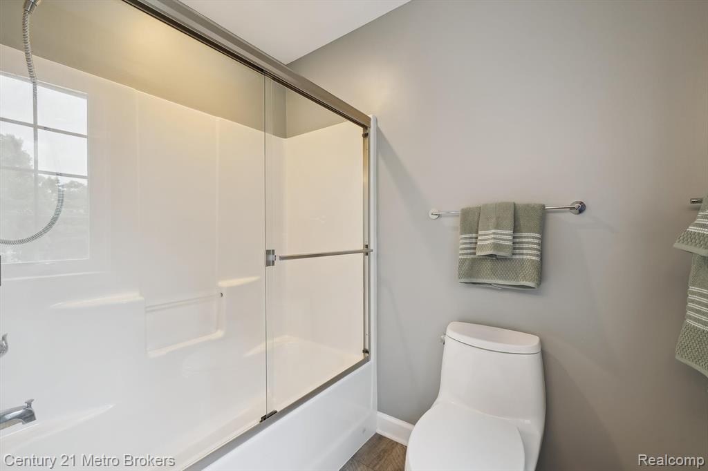 9119 Hegel Road, Goodrich Vlg, MI — Photo 37