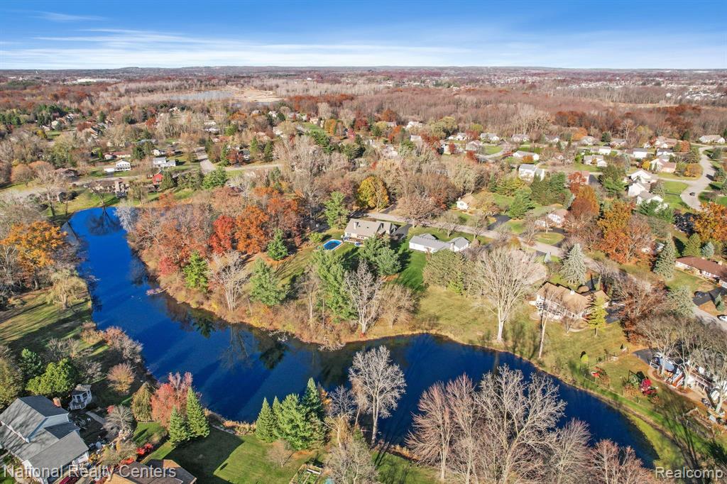 9812 ATWOOD Drive, South Lyon, MI 48178 — Photo 14