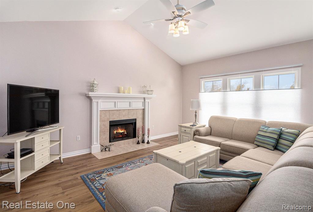 8938 El Dorado Drive Drive, White Lake, MI — Photo 2